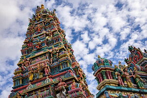  Colorful facade of the Hindu temple Kannanur Mariamman Kovil, Port Louis, Port Louis, Mauritius, Indian Ocean 