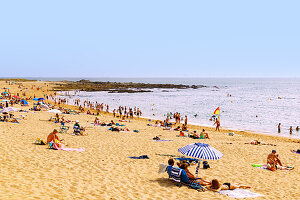 Sandstrand Plage Valentin in Batz-sur-Mer auf der Halbinsel Guérande, Côte d'Amour, Bretagne, Frankreich
