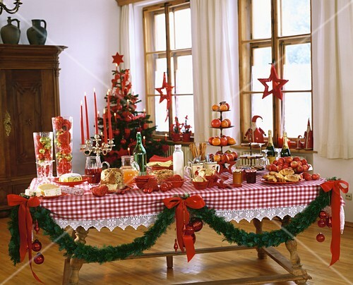 Buffet für den Weihnachtsbrunch – Bilder kaufen – 851813 StockFood