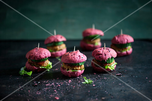 Vegan sliders made from beetroot rolls and bean burgers