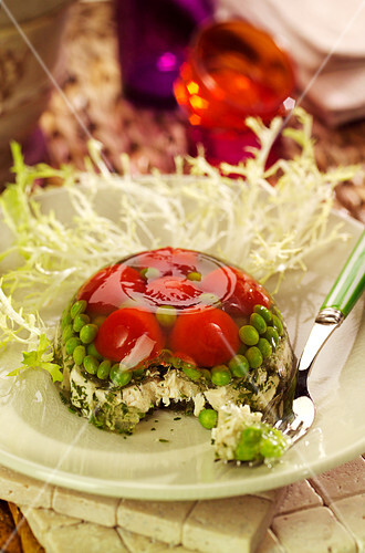 Chicken Pea And Tomato Aspic License Images Stockfood 60361081